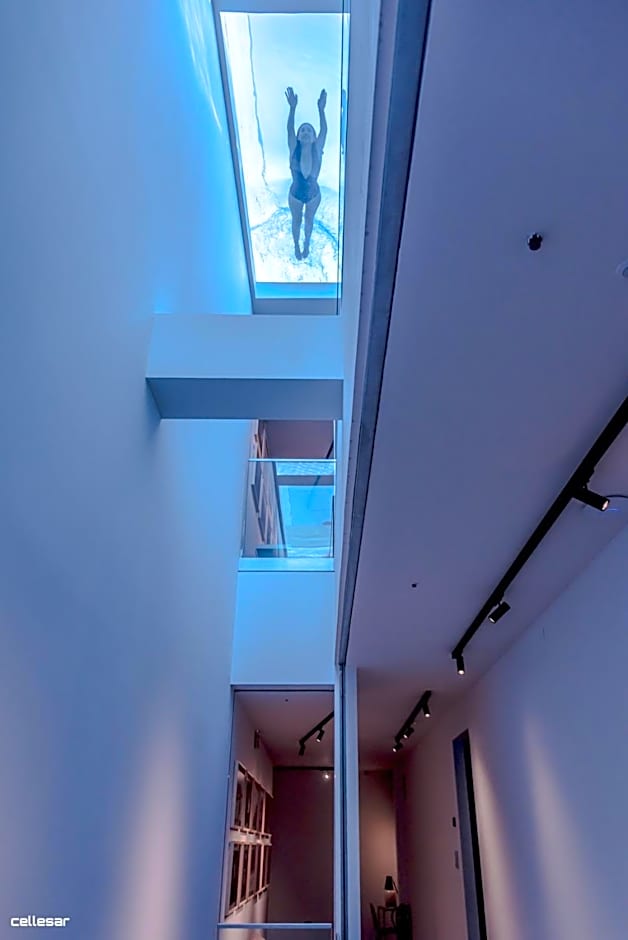 Welldone Quality - Crystal pool