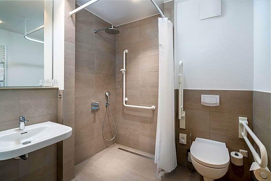 Stadthotel Lohne, Self Check In, mit Bäckerei und Cafe