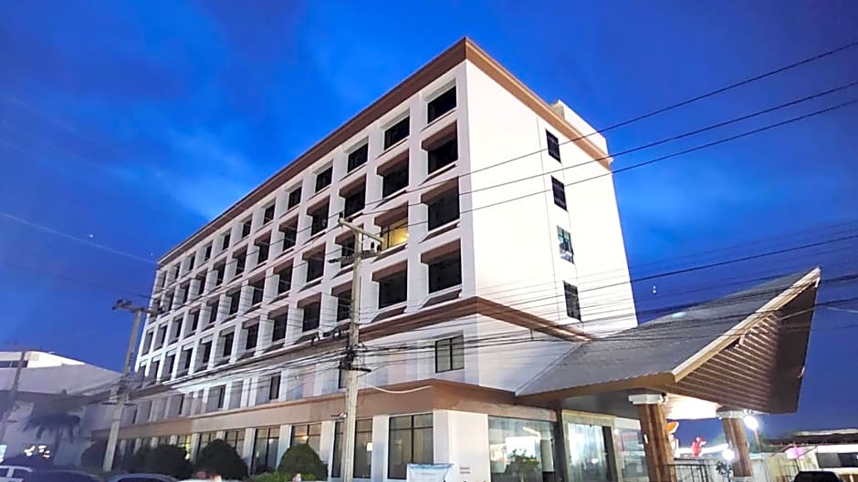 Grand Phranakhon Hotel