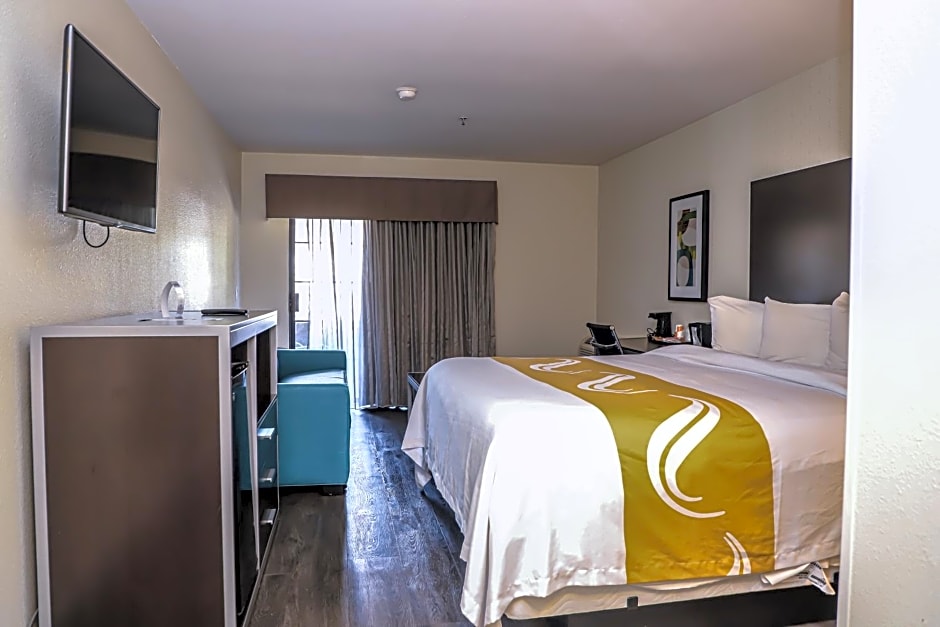 Quality Inn & Suites Camarillo-Oxnard