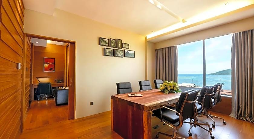 Horizon Hotel
