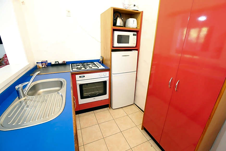 White House Apartments