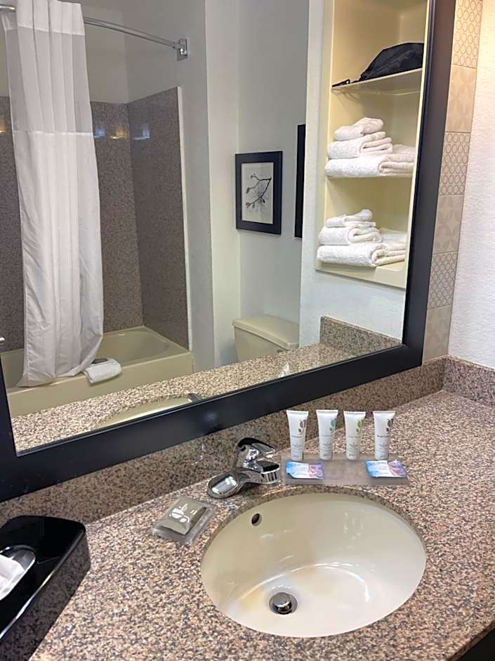 Country Inn & Suites by Radisson, Merrillville, IN