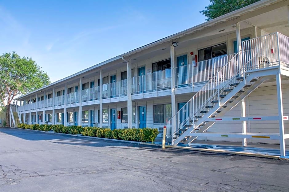 Motel 6-Bishop, CA
