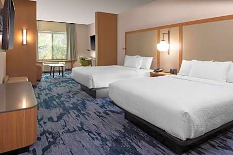 Queen Suite with Sofa Bed and River View