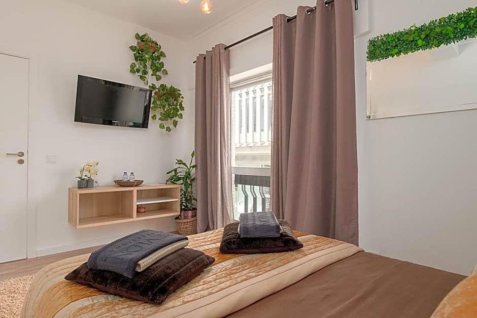 Avenue View Rooms - Guest House