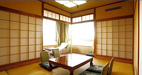 Japanese-Style Quadruple Room