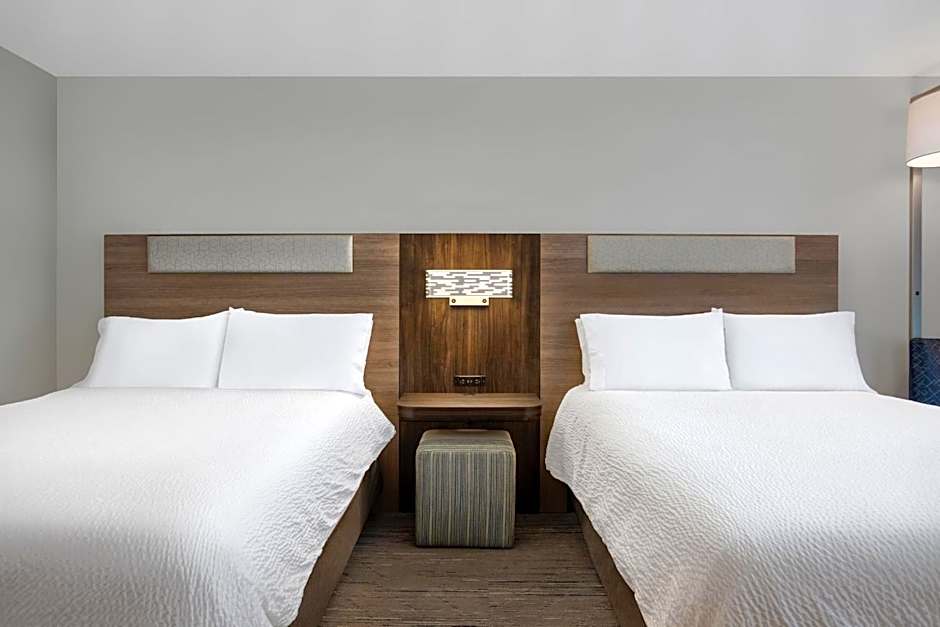 Holiday Inn Express Hotel & Suites Terre Haute By IHG