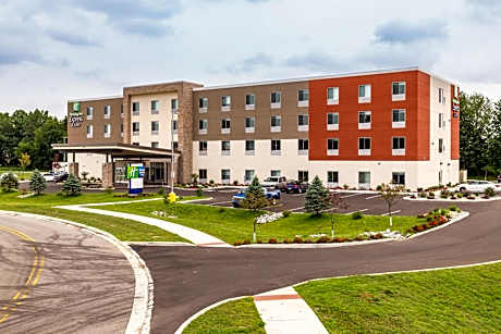 Holiday Inn Express And Suites Elkhart North By IHG