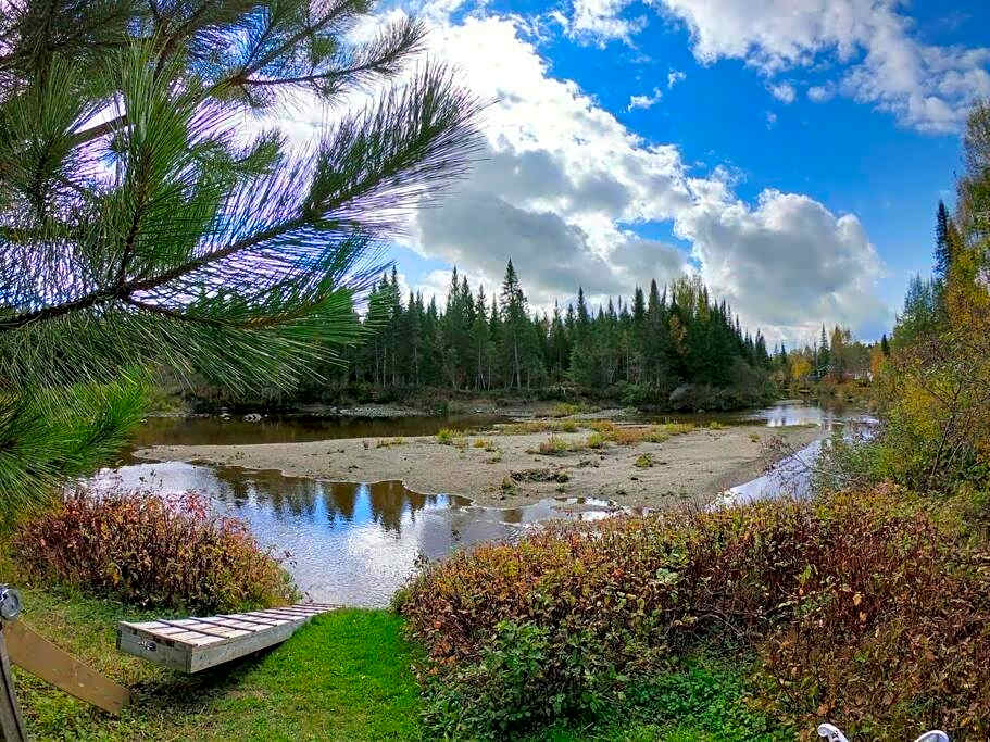 CHALET RIVIÈRE ETCHEMINS, Un endroit unique