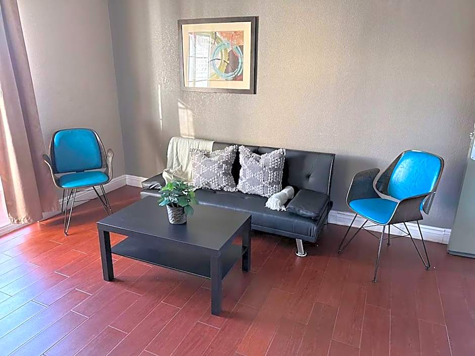 Cabana Inn & Suites