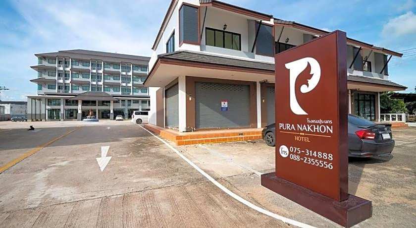 Pura Nakhon Hotel