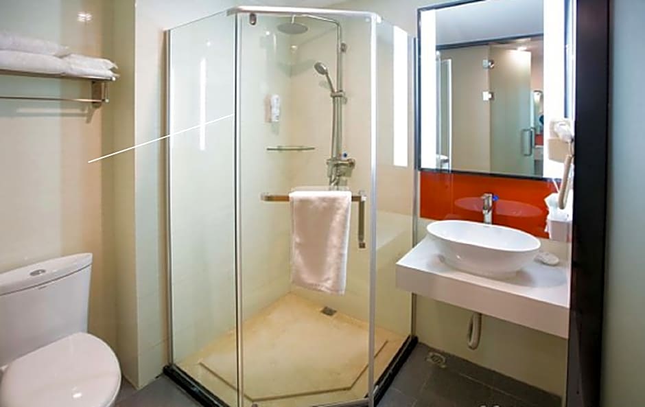 7 Days Inn Premium Tangshan Fengnan Shuanghu Jinyuan Branch