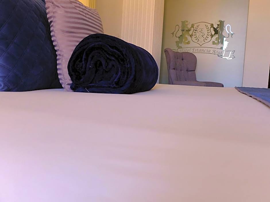 Hotel Estancia Real