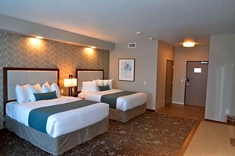 2 Queen Beds Non-Smoking Microwave Fridge Wi-Fi Full Breakfast