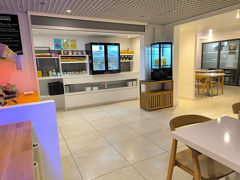 Brit Hotel Porte d'Espagne