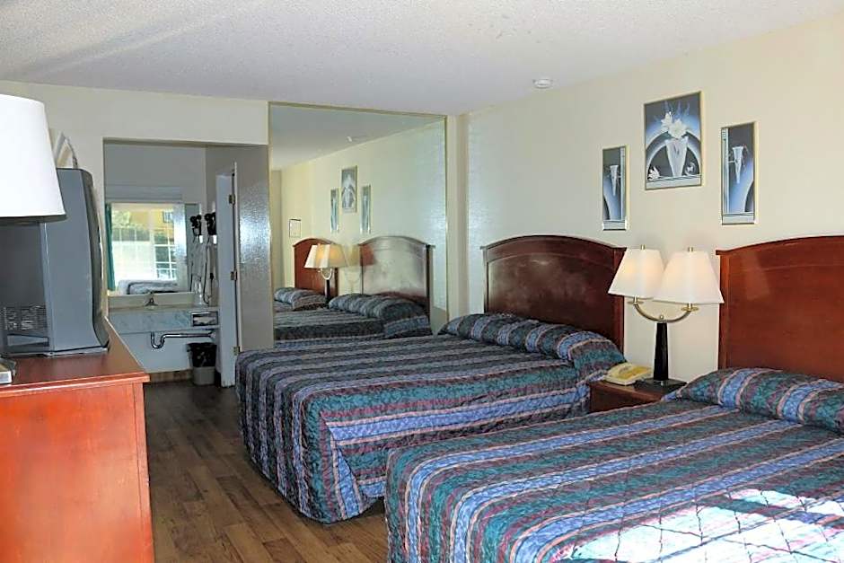 Bluelake Inn @ Heavenly Village