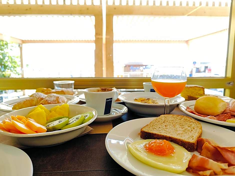 Hotel Cola Frontemare