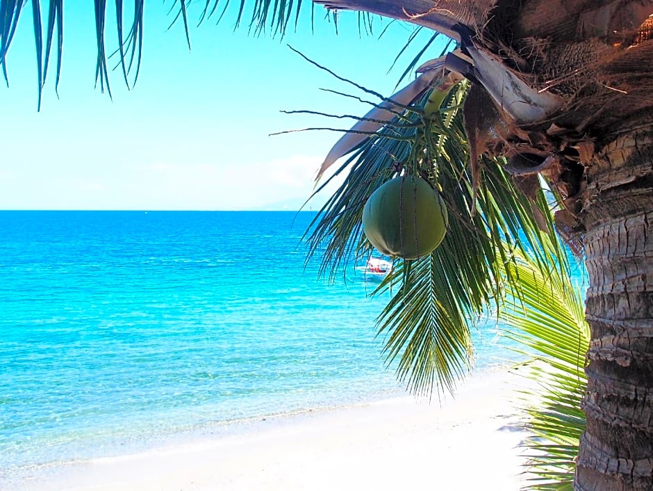 Bamboo House Beach Lodge & Restaurant