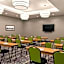 La Quinta Inn & Suites by Wyndham Burlington