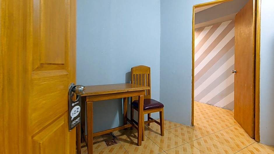 RedDoorz @ Sun Miles Hotel