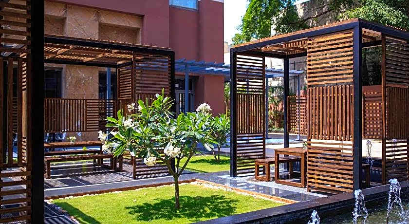 Renaissance by Marriott Bengaluru Race Course Hotel