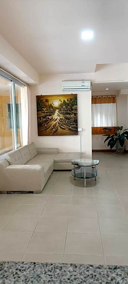 Ploy Puu Residence