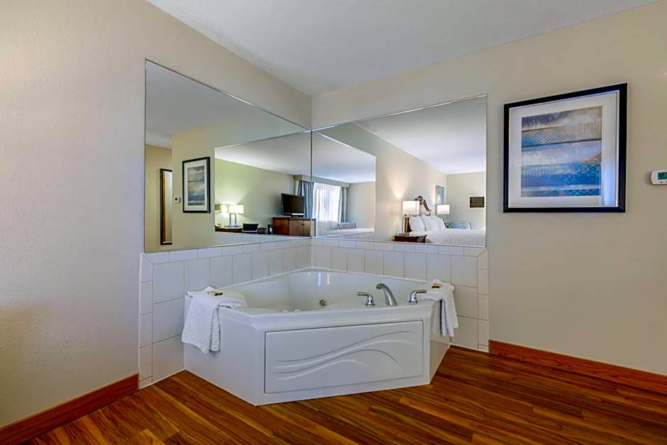 Best Western Plus Dubuque Hotel And Conference Center