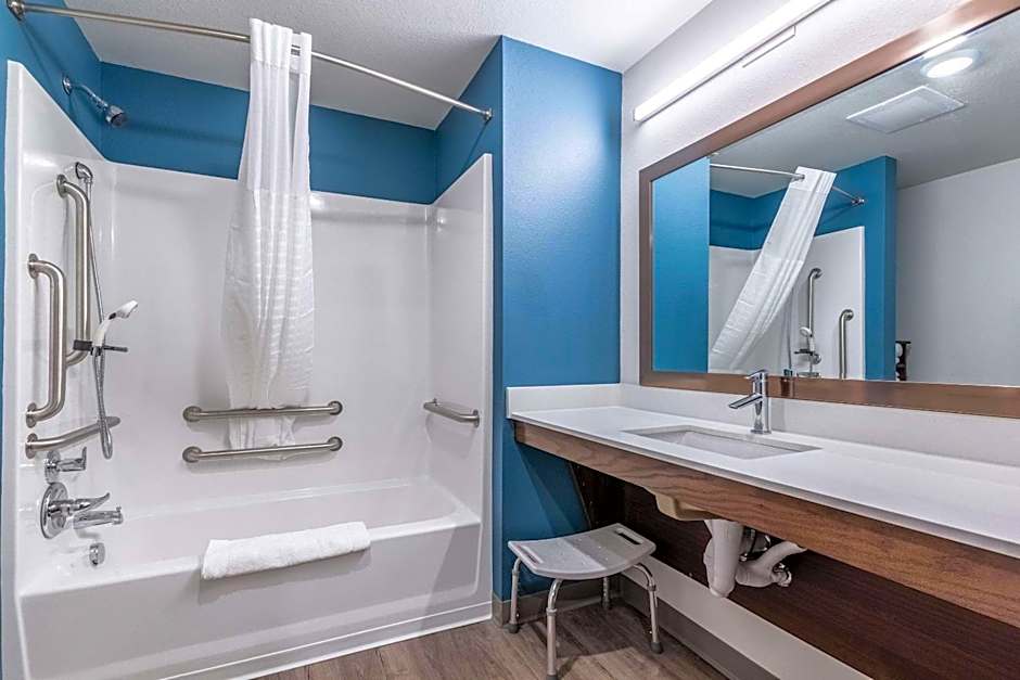 WoodSpring Suites Indianapolis Castleton