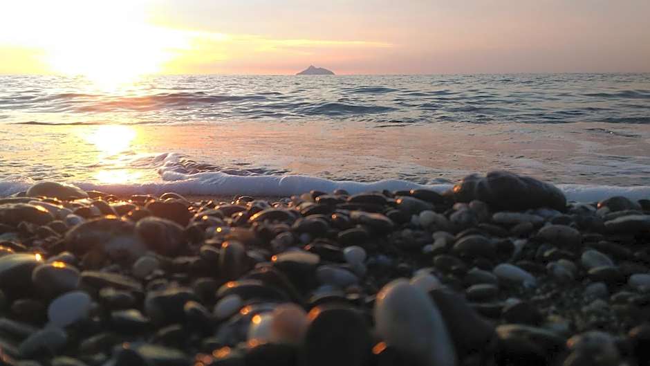 Arsinoi Studios and Apartments