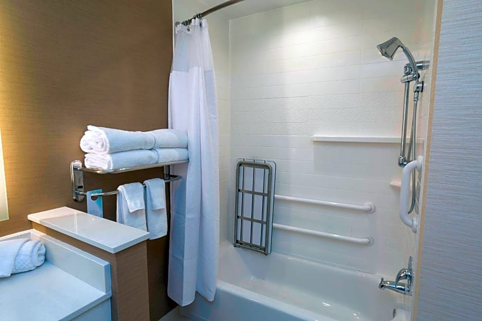 Fairfield Inn & Suites by Marriott Geneva Finger Lakes