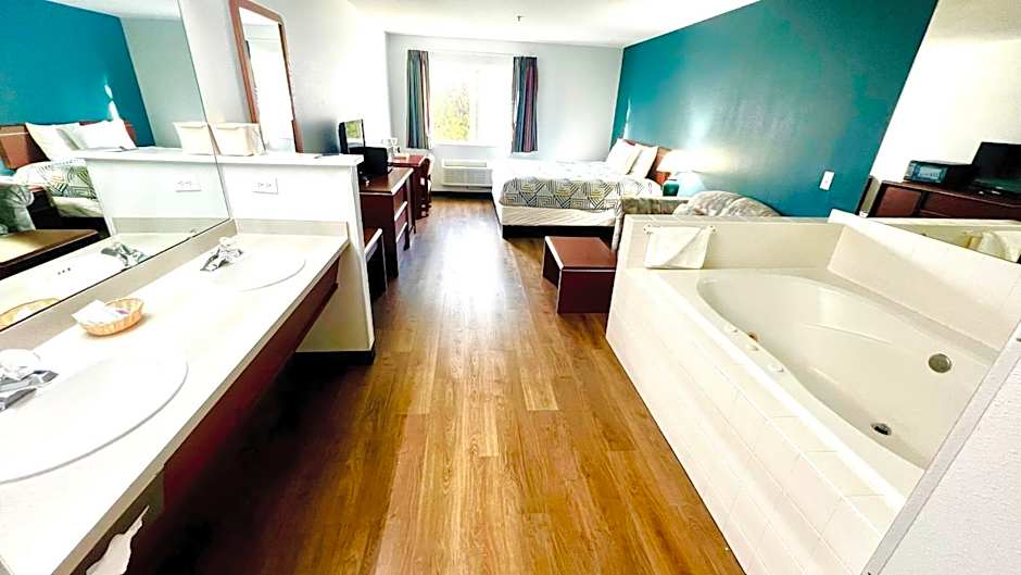 Studio 6 Suites Portland, OR Downtown OHSU