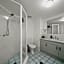 Surfside Buddina Beachfront 3bed Apt - Direct Beach Access