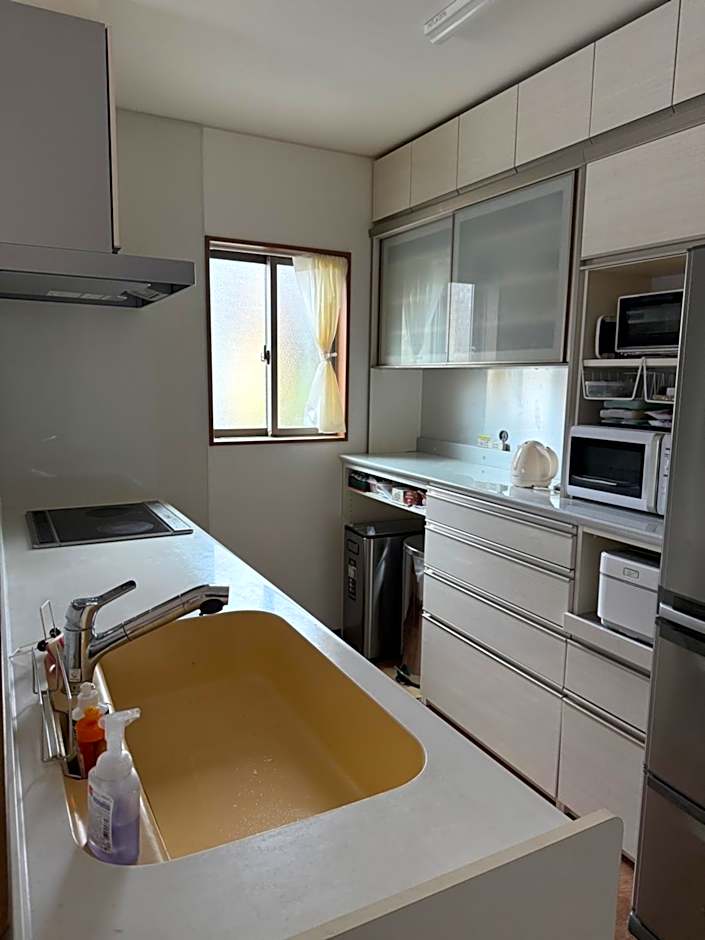 オルちゅーばーハウス#カプセルホテル風#1人部屋#ホスト居住型民泊#定点カメラにてライブ配信中