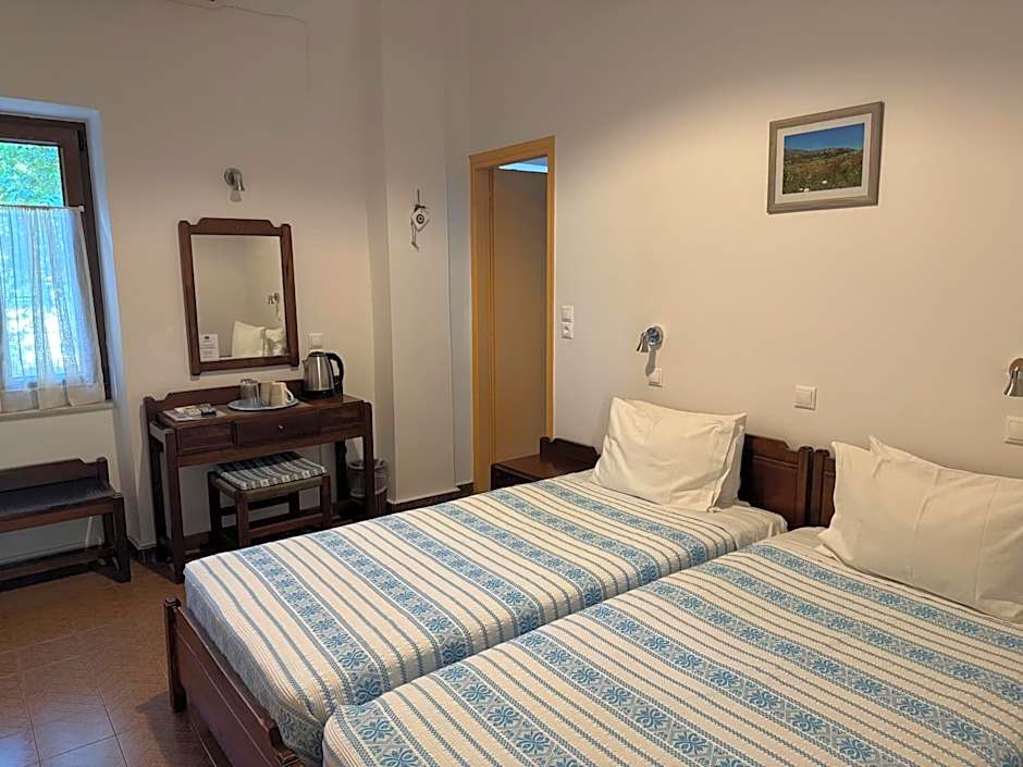 Foto 1 daripada 8 — Budget 2 Beds