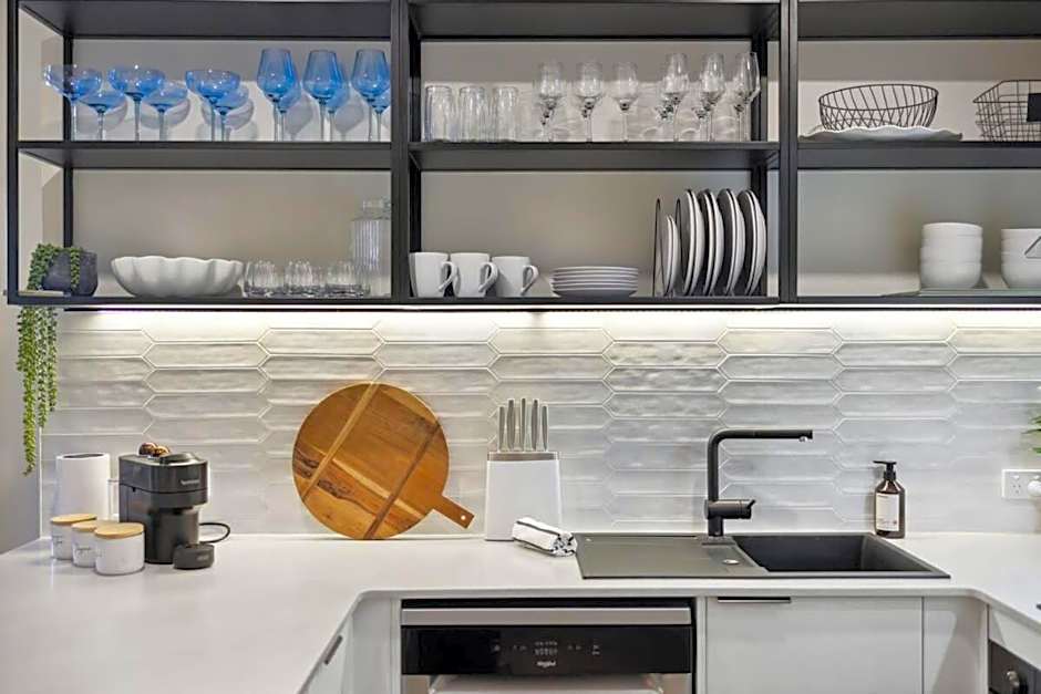 Jolly on James- 2BDR