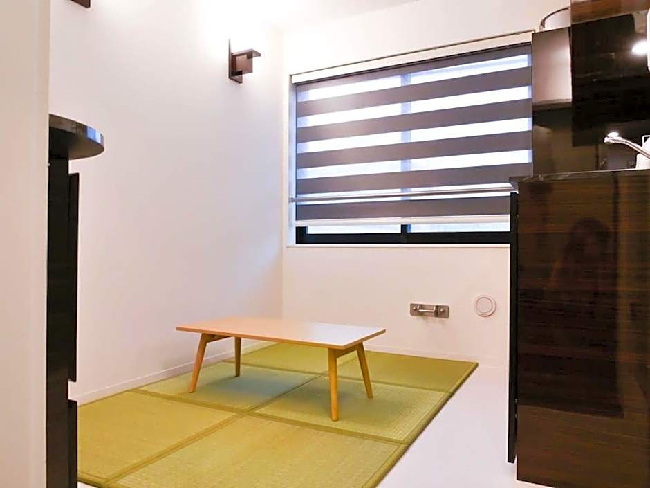 Triphome 2023 new open Premium Capsule Shin okubo