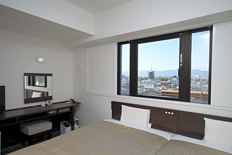 Twin Room with Breakfast Non-Smoking