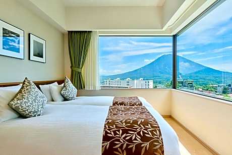 Deluxe One-Bedroom Apartment - Mt. Yotei View