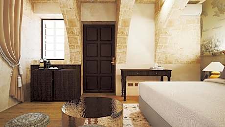 Standard King Room - Non-Smoking