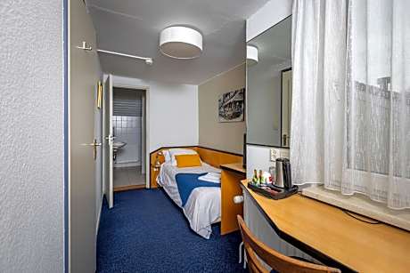 Standard Single Room with Shower