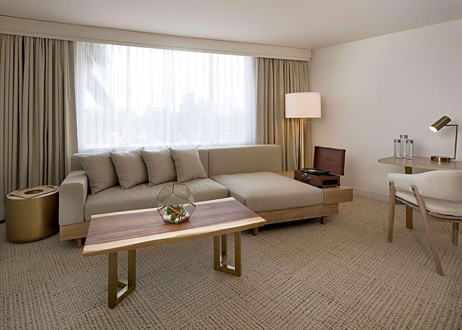 The Belamar Hotel Manhattan Beach, Tapestry Collection by Hilton