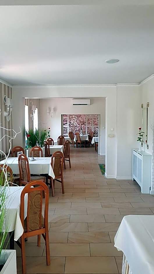 Restauracja i Noclegi Pod Sikorką
