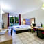 Park & Suites Village Aix-Le Rousset