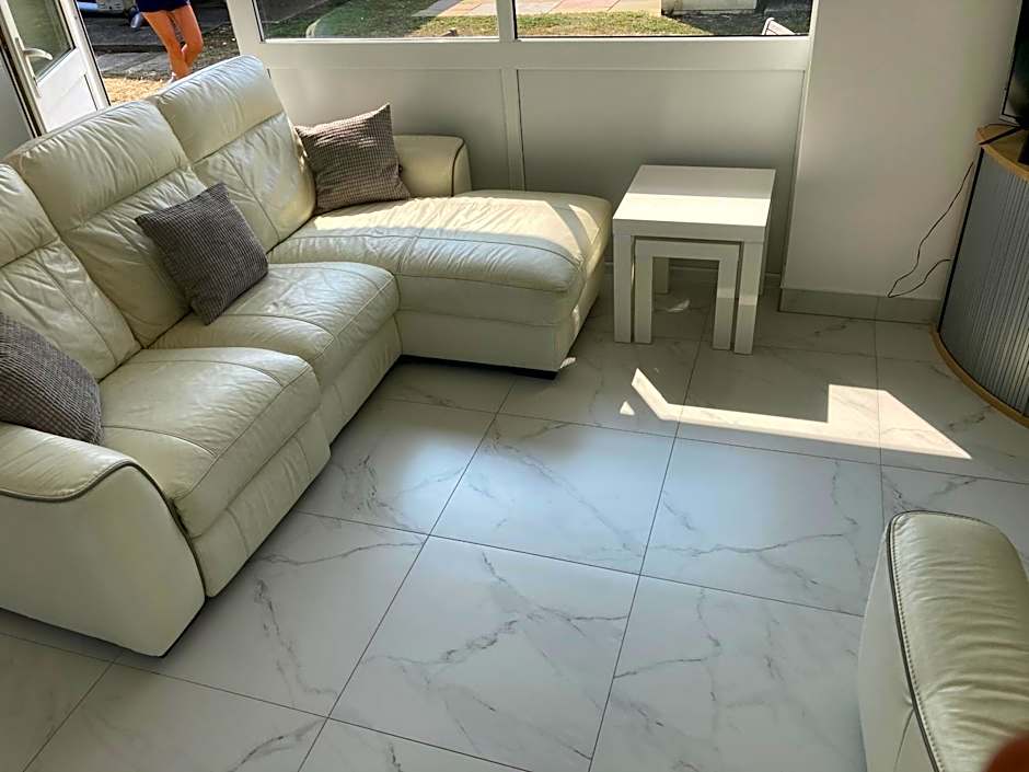 2 bed chalet romney sands