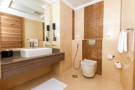 Deluxe Studio - King