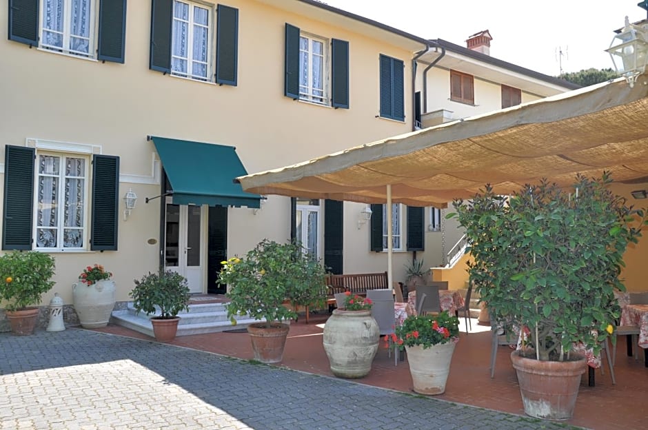 Hotel Verdesolemare