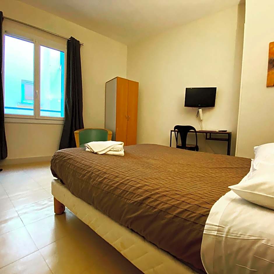 Hotel Le Midi Clermont-Cournon