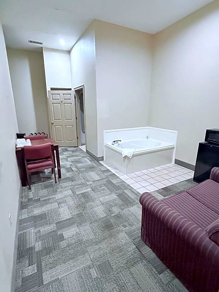 COLLINS INN & SUITES