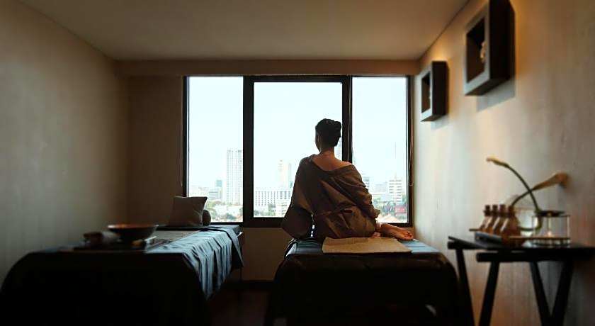 Hotel Santika Pandegiling Surabaya